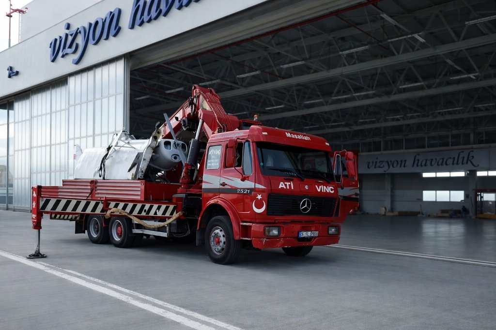 35 Tonluk Çift Kırma Hi-Up Vinç